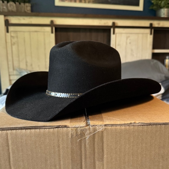 Justin Black Western Hat with Black  Leather Band. Size 7 (56 cm). - Picture 1 of 5